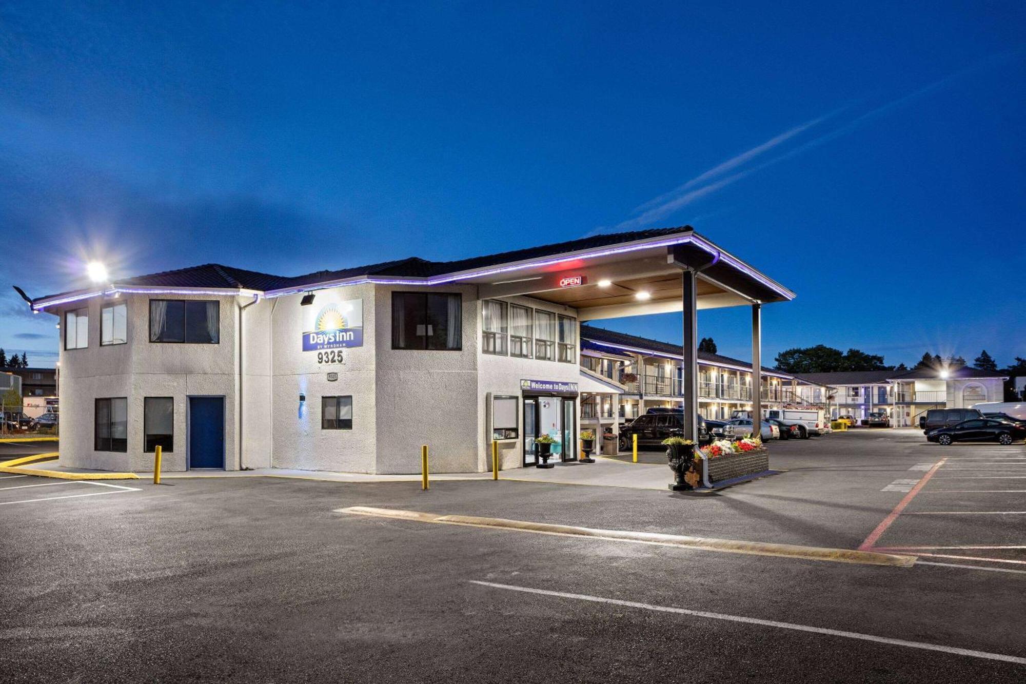 Days Inn By Wyndham Lakewood South Tacoma Ngoại thất bức ảnh