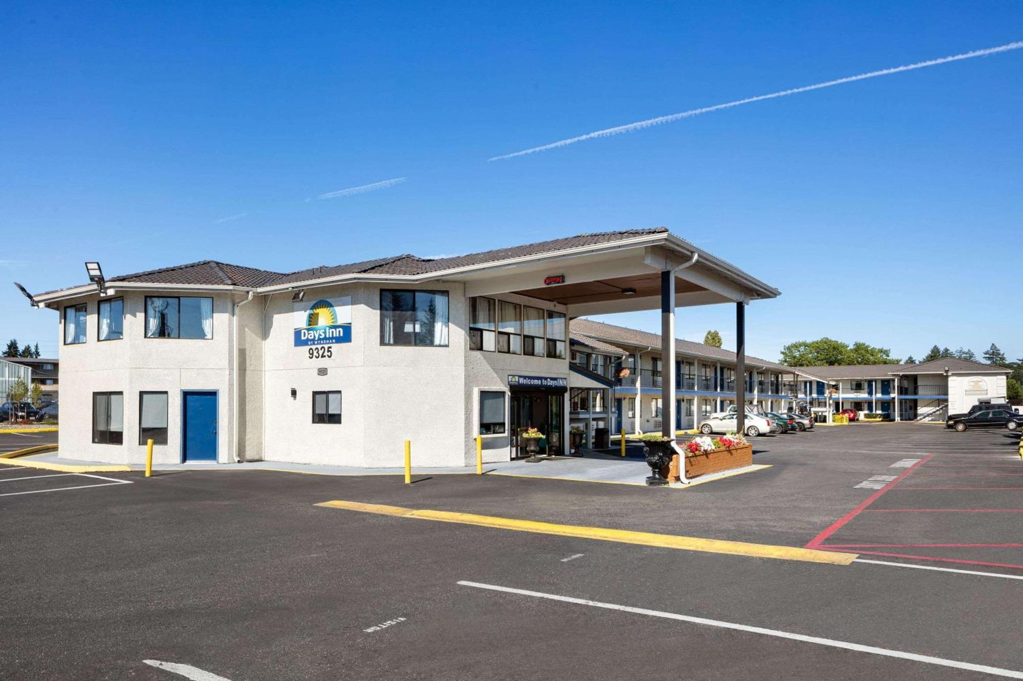 Days Inn By Wyndham Lakewood South Tacoma Ngoại thất bức ảnh