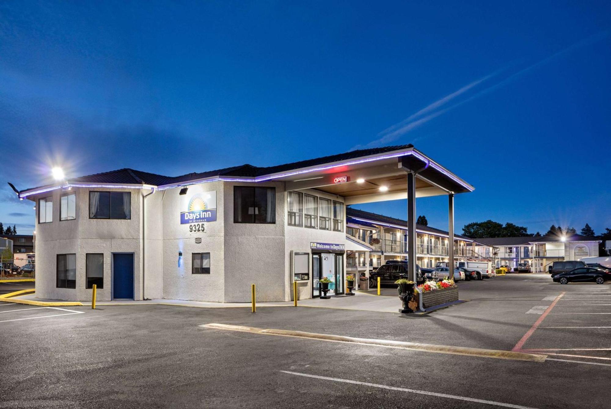 Days Inn By Wyndham Lakewood South Tacoma Ngoại thất bức ảnh