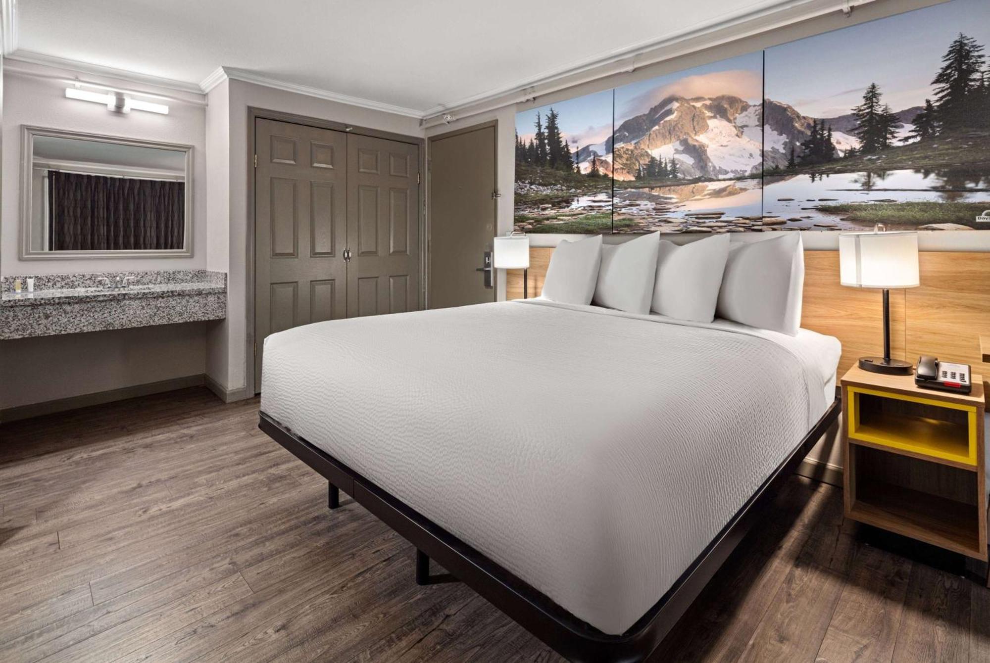 Days Inn By Wyndham Lakewood South Tacoma Ngoại thất bức ảnh