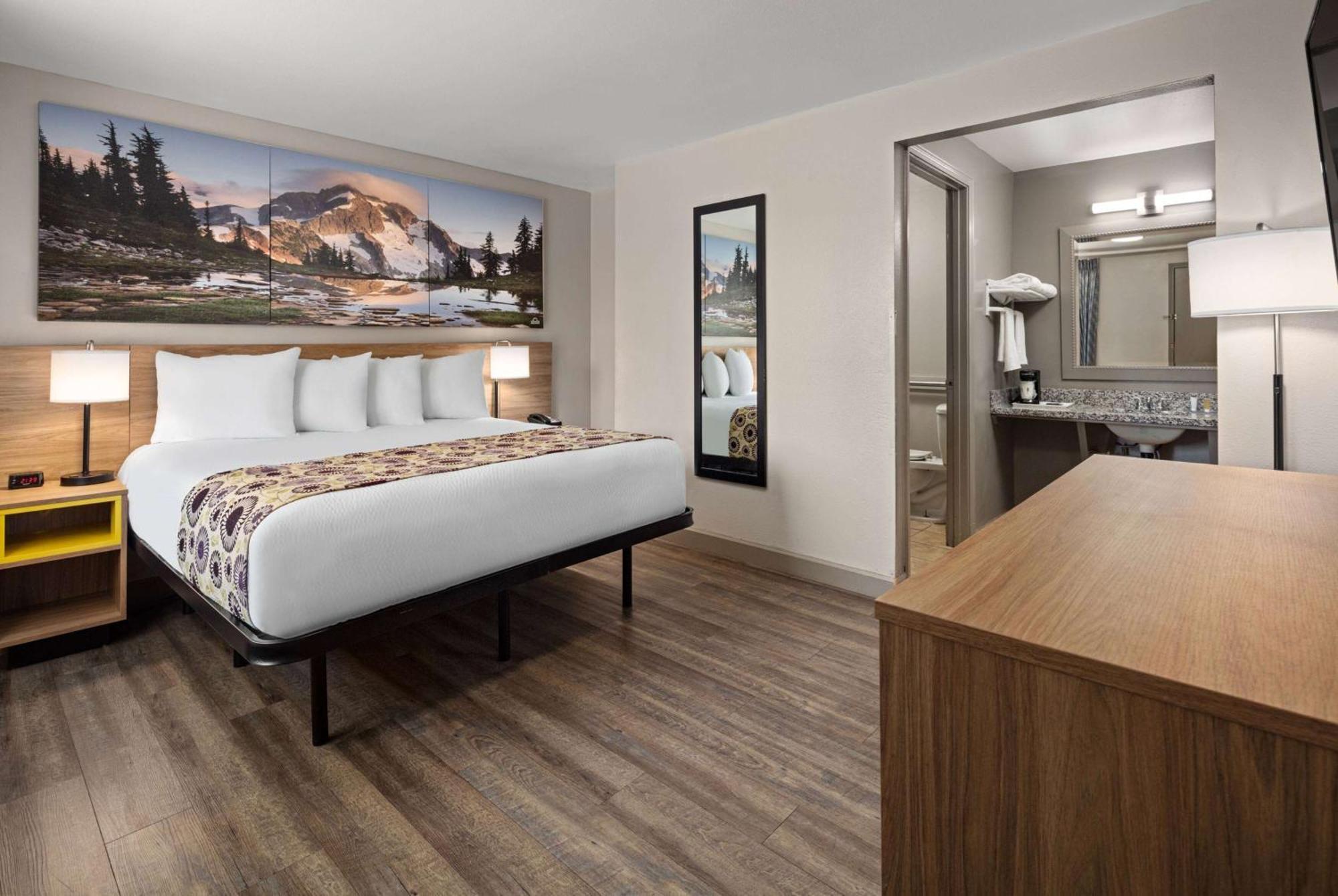 Days Inn By Wyndham Lakewood South Tacoma Ngoại thất bức ảnh