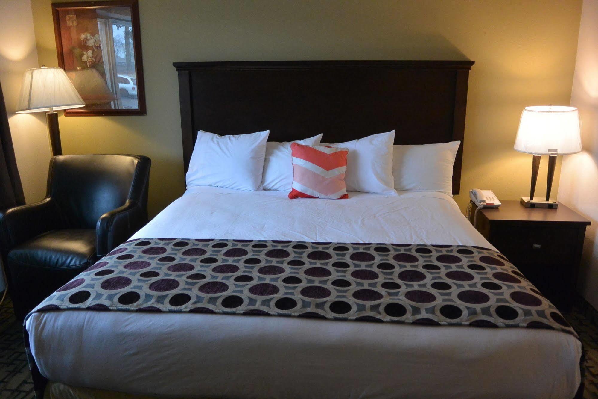 Days Inn By Wyndham Lakewood South Tacoma Ngoại thất bức ảnh